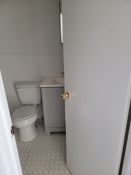 Building Photo - 155 Snowshoe Ct