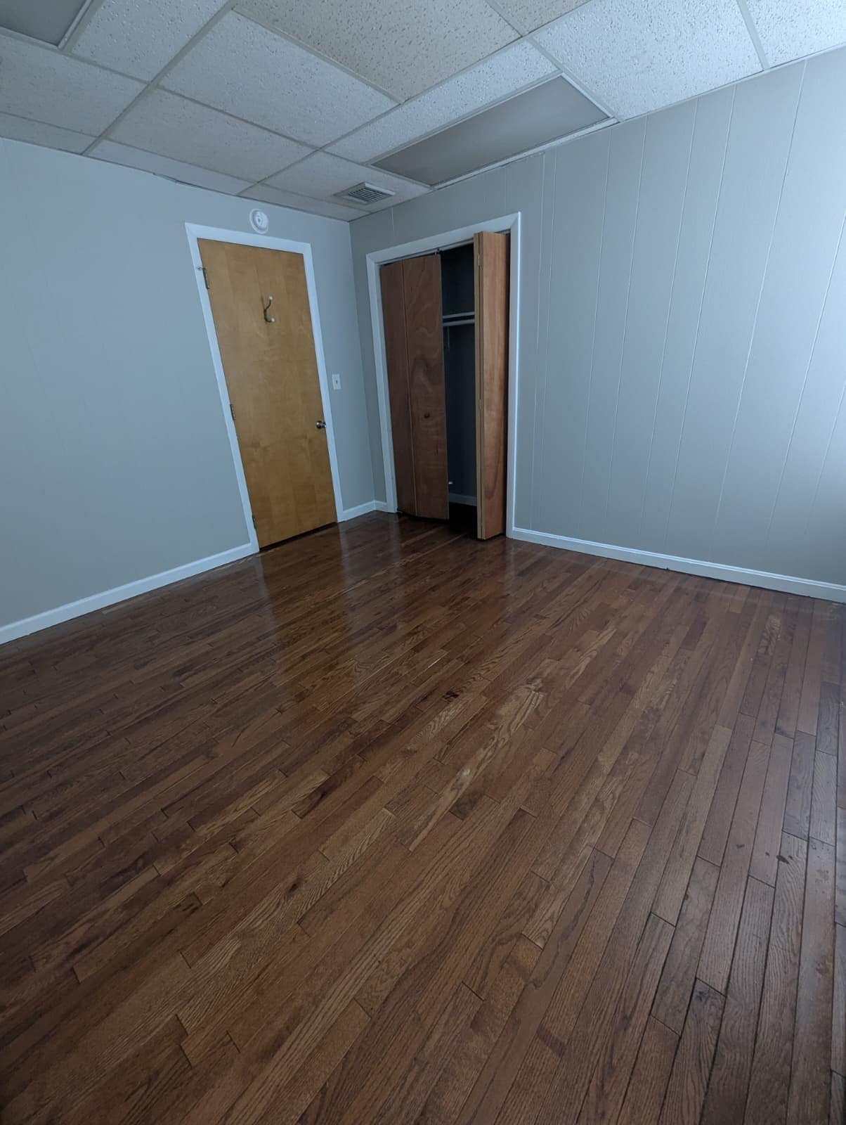 Building Photo - 633 Orange St