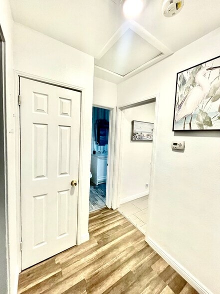 Building Photo - 4152 W 107th St