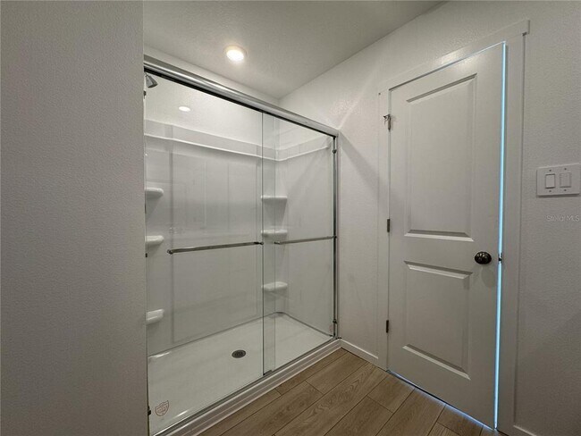 Building Photo - 830 Lynx St