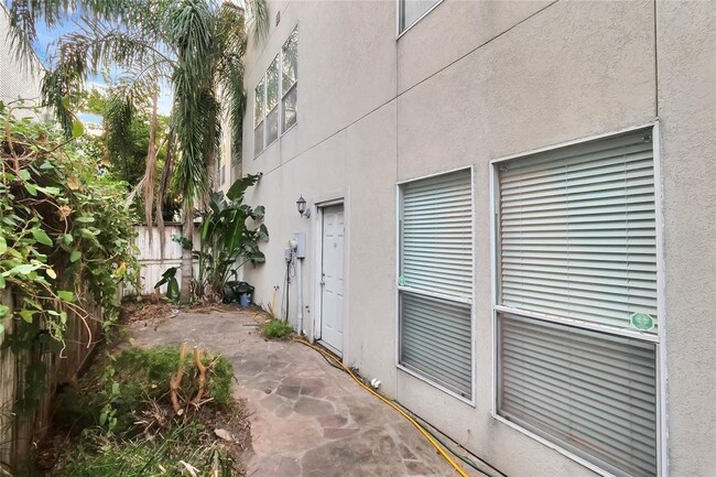Building Photo - 7147 Windwater Pkwy S