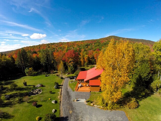 Building Photo - 525 Townsand Hollow Rd