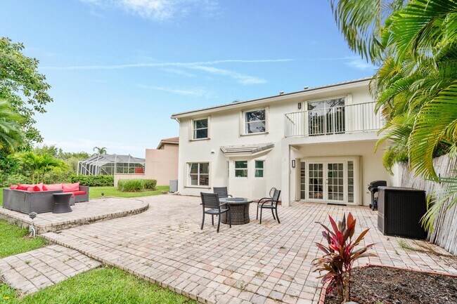 Building Photo - 1497 S Club Dr