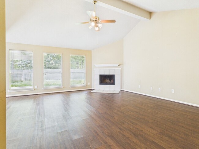 Building Photo - 3914 Cyril Dr