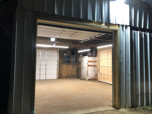 Building Photo - 172 Chester Stevens Rd