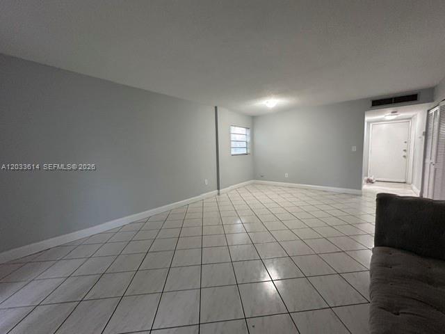 Building Photo - 16450 Miami Dr