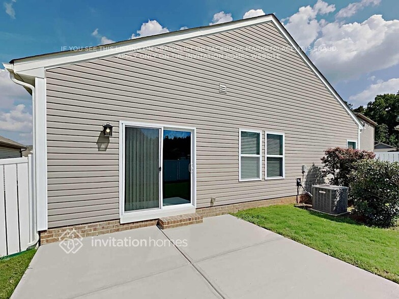 Building Photo - 7809 Hereford St