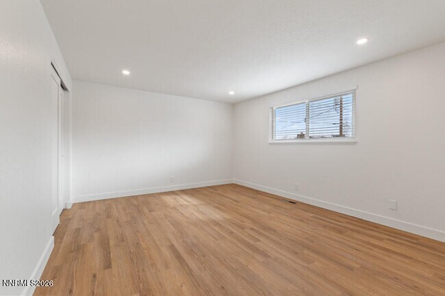 Building Photo - 655 Walker Ave