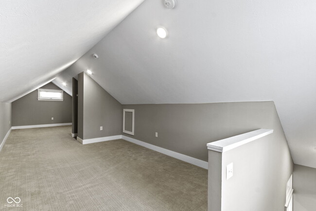 Building Photo - 1701 Barth Ave