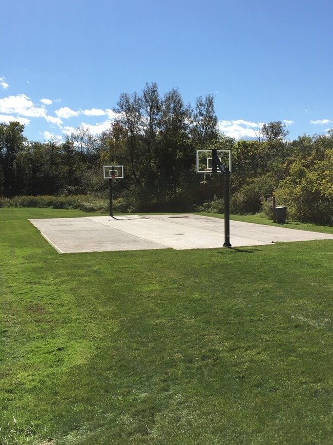 Building Photo - 204 Betsinger Rd