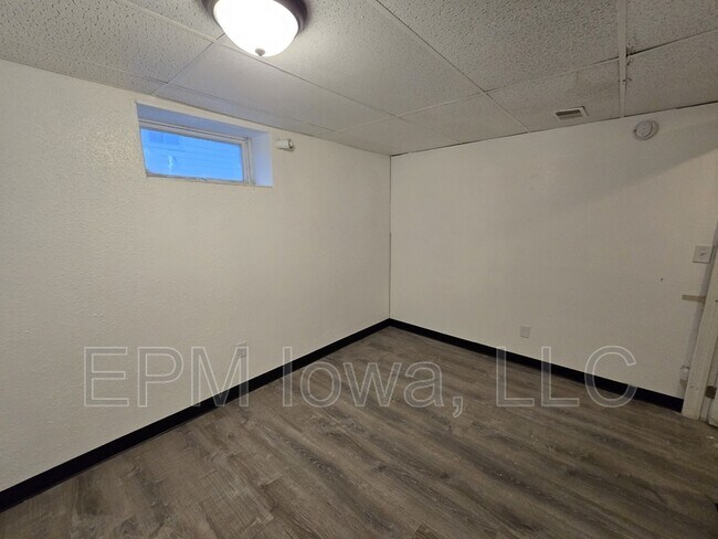 Building Photo - 115 Summit Ave