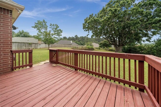 Building Photo - 16630 Thibodaux Dr