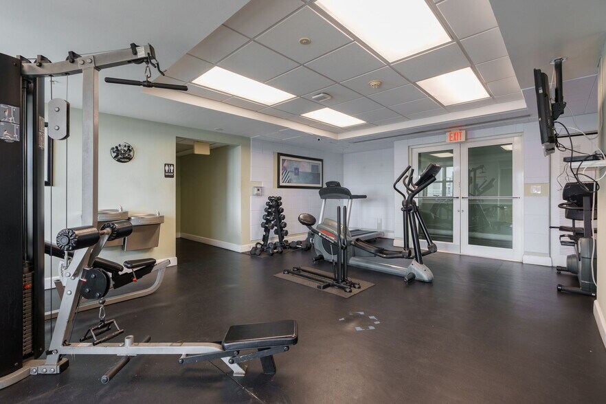 Building Photo - 50 Menores Ave