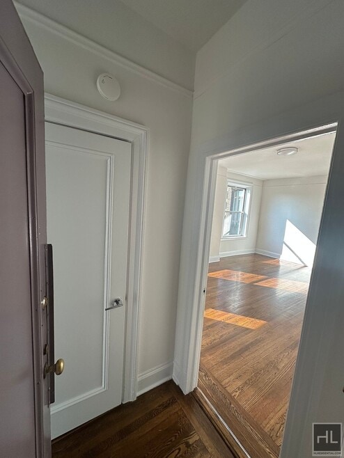 Building Photo - 120 W 86th St