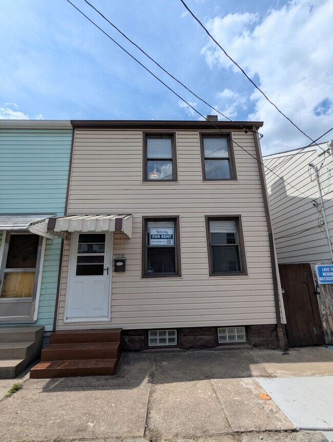 Primary Photo - 2 Bedroom 1 Bathroom Single Family Home (S...