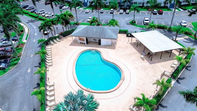 Building Photo - 3035 Exeter