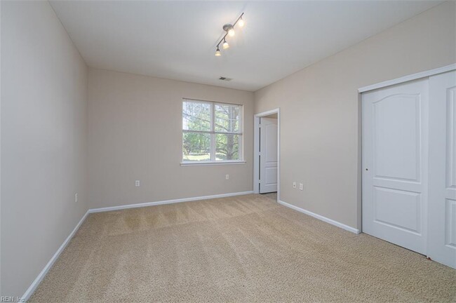 Building Photo - 5212 Nuthall Dr