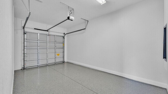 Building Photo - Stunning New Construction Villa for Rent Near Lake John