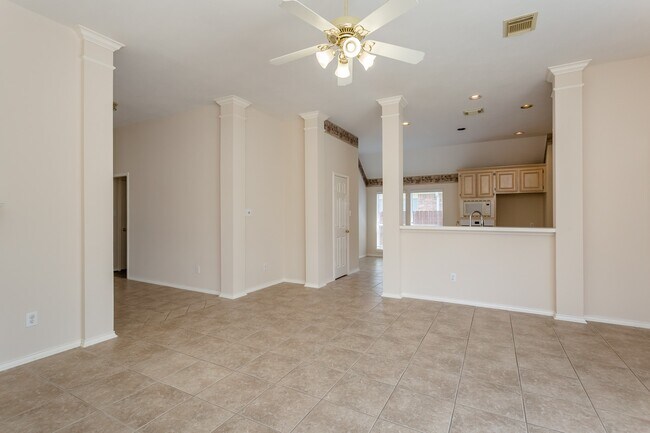 Building Photo - 21915 Rivergate Ct