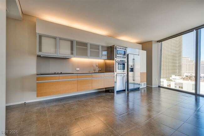 Building Photo - 3722 S Las Vegas Blvd