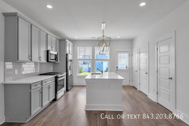 Building Photo - 507 Sound Dr