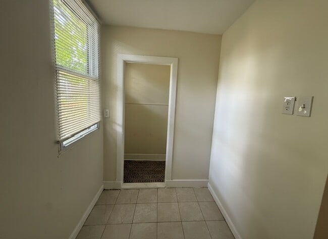 Building Photo - 4515 N Uber St