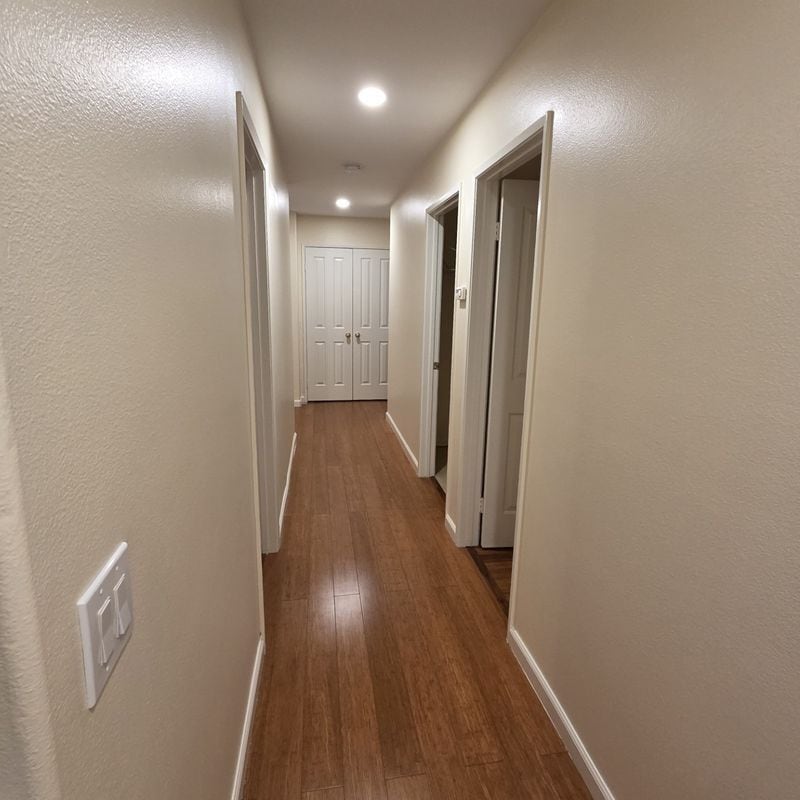 Building Photo - 61 Dovecreek