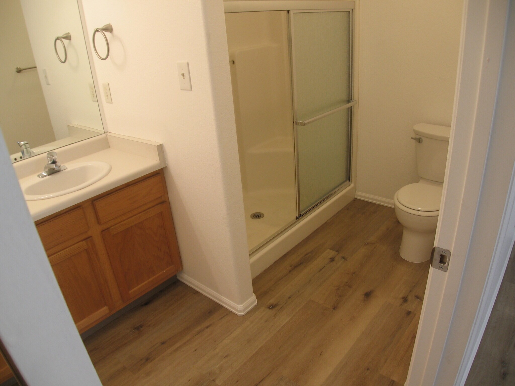 Building Photo - 404 Broken Arrow Dr