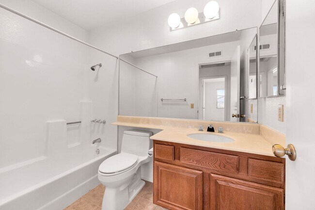 Building Photo - 12030 Via Felicia