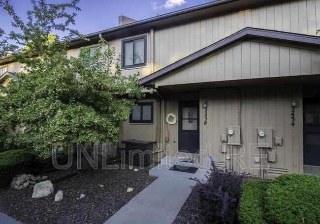 Building Photo - 2438 N Earle Dr