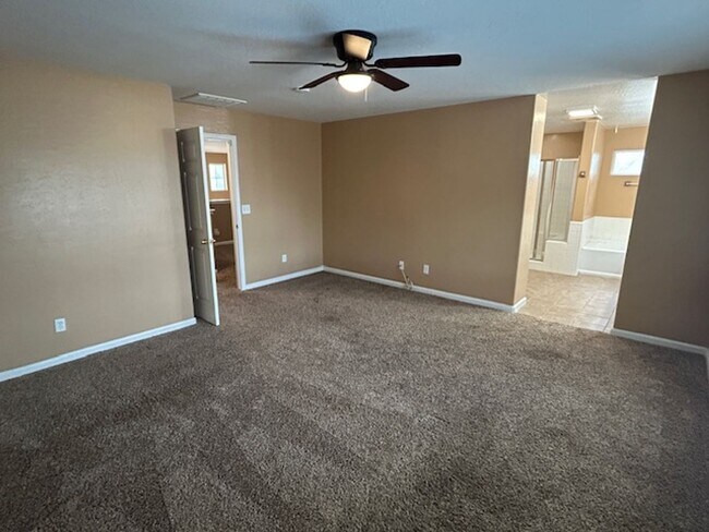 Building Photo - 4 Bedroom 2.5 Bathroom in NW Visalia with a Pool!! Just in Time for Summer!!!