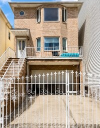 Building Photo - 72 Zabriskie St