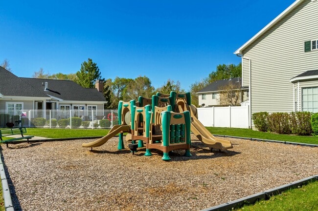 Building Photo - 816 N 175 E