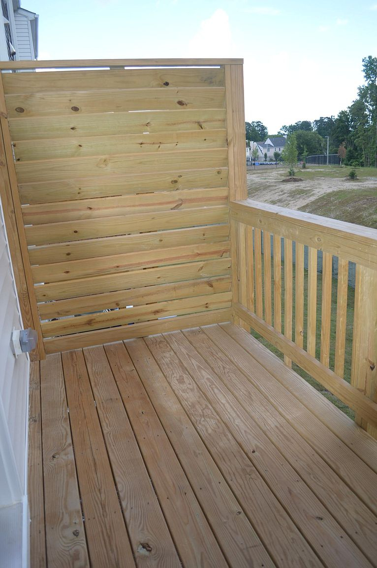 Building Photo - Room in Townhome on Southern Magnolia Dr