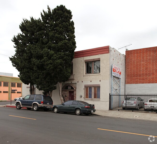Building Photo - 750 Crocker St