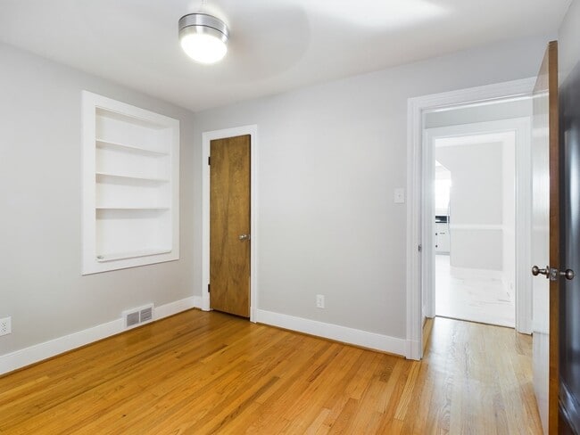 Building Photo - 7505 Landsworth Ave