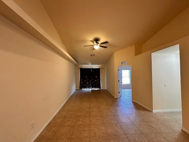 Building Photo - 148 SW 47th Terrace