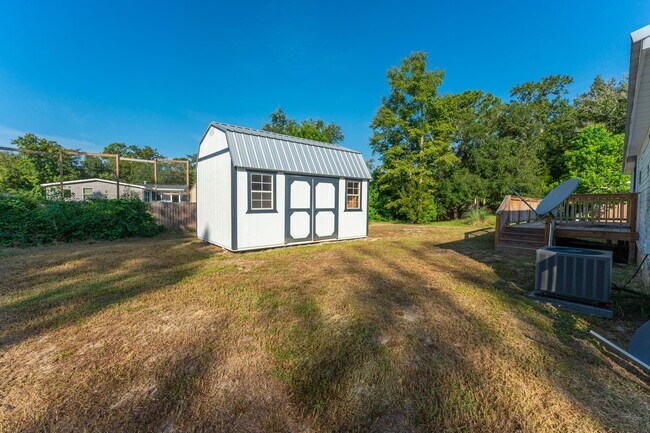 Building Photo - 264 Pinelog St