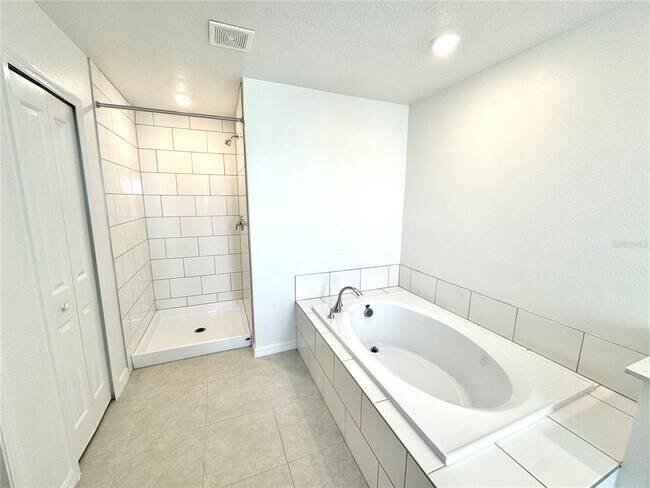 Building Photo - 9232 Bonita Mar Dr