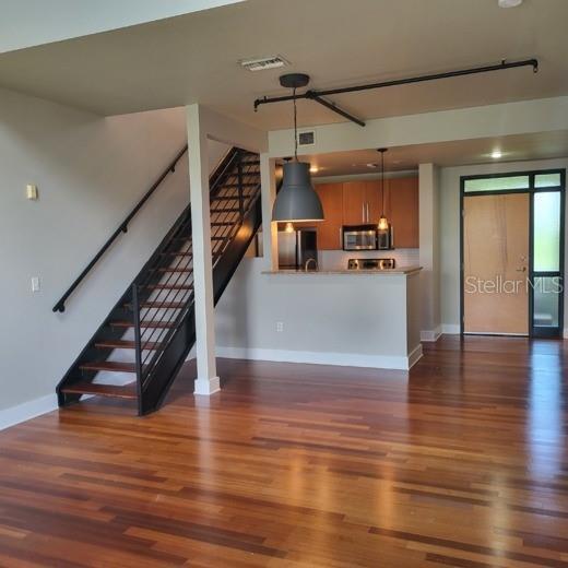 Building Photo - 1501 Doyle Carlton Dr