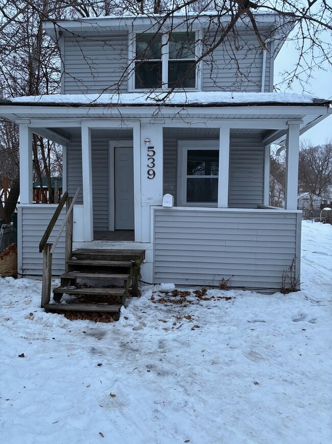 Building Photo - 539 Isbell St