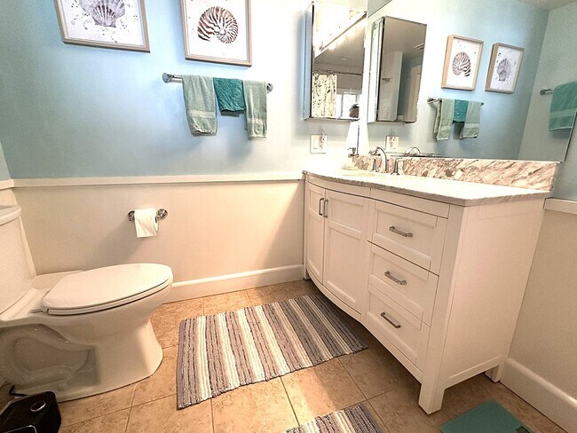 Building Photo - GULFPORT FURN. COTTAGE 2/2 EIGHT MONTH RENTAL MAY 1, 2026-JAN. 3, 2027