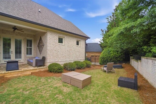 Building Photo - 5869 Chickasaw Ln