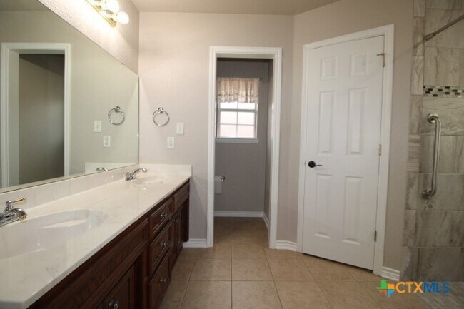 Building Photo - 603 Mustang Trail