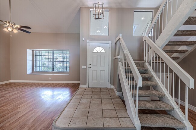 Building Photo - 18506 Creekfield Ct