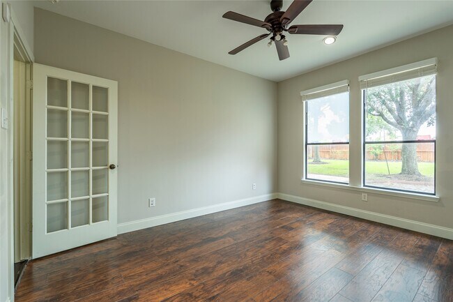 Building Photo - 20122 Sunflower Chase Dr