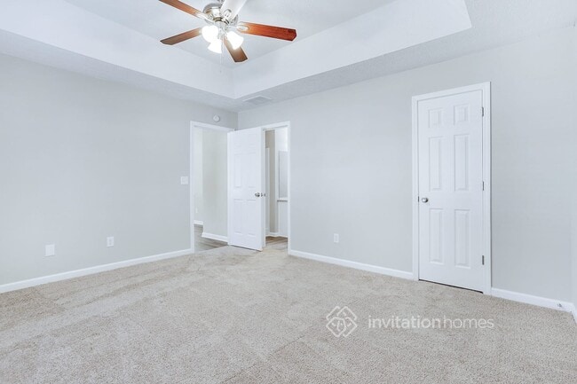 Building Photo - 140 Oak Hill Dr