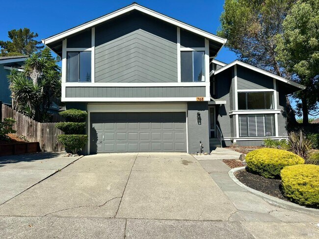 Building Photo - 768 Rose Dr