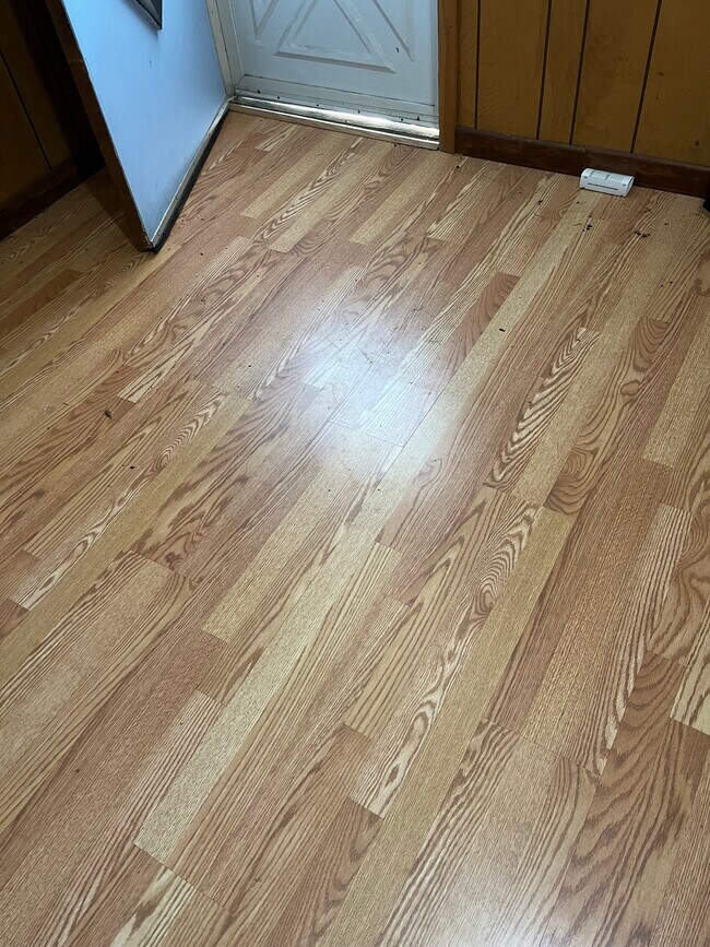 Building Photo - 2320 Tinnell Ct