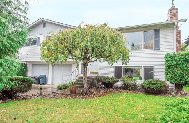 Building Photo - 17412 Palomino Dr